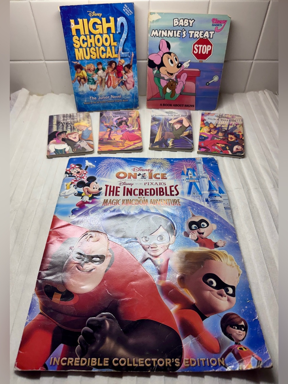 🎬DISNEY🎬 7-PC SET OF ASSORTED MOVIE COLLECTION BOOKS 📚